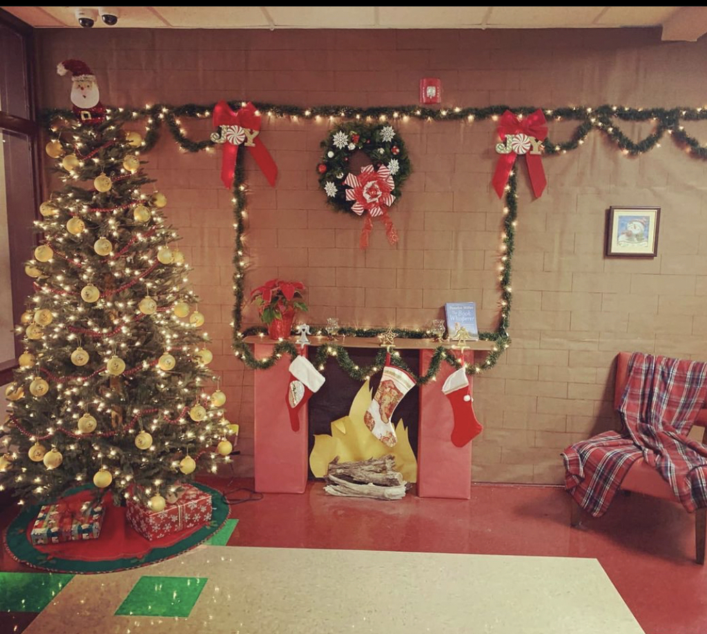 Kermit Elementary- It's beginning to look a lot like Christmas!!! 